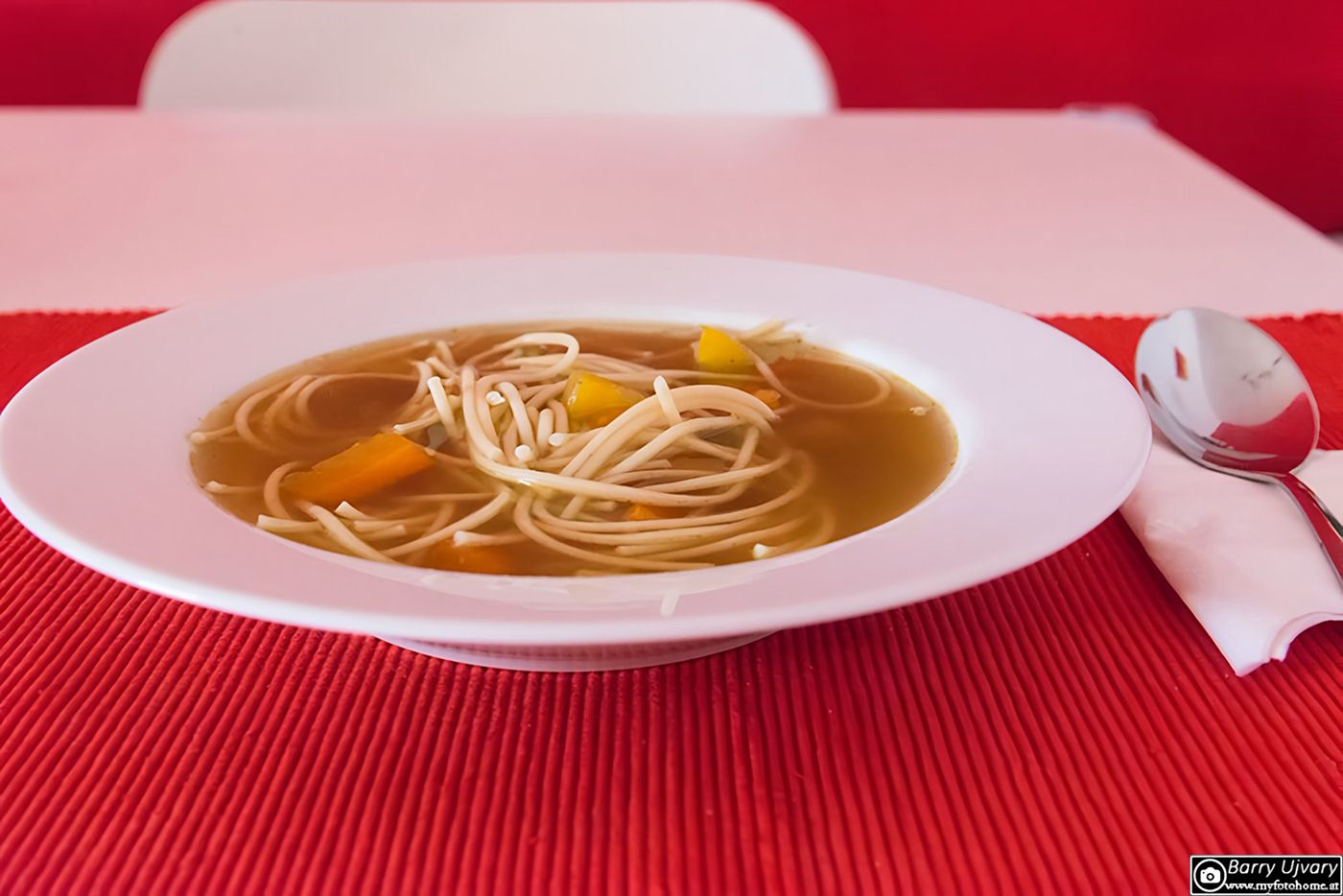 Kräftige Gemüsesuppe