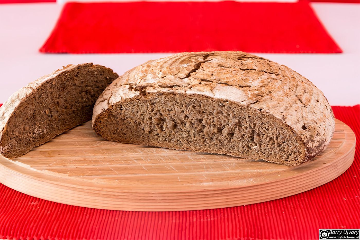 Doppelt gebackenes Vollkornbrot