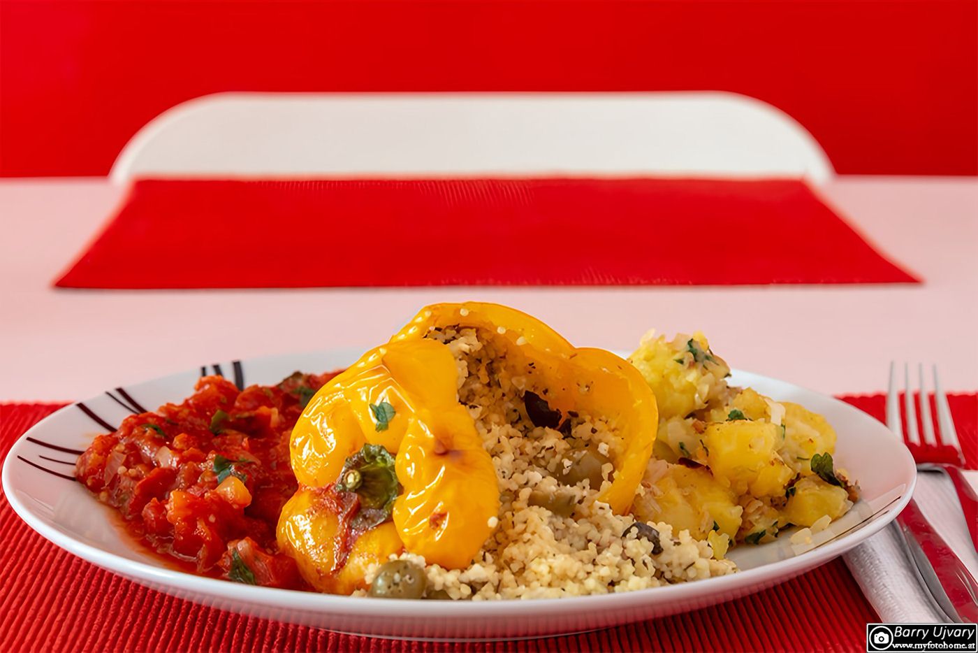 Mit Couscous gefüllte Paprika