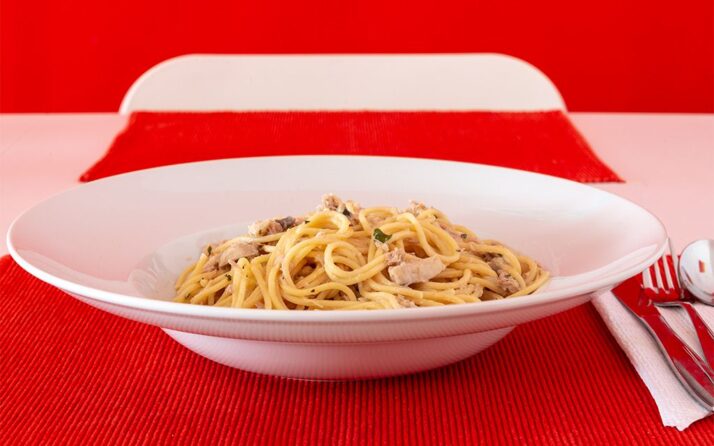 Spaghetti mit Thunfisch und Champignons