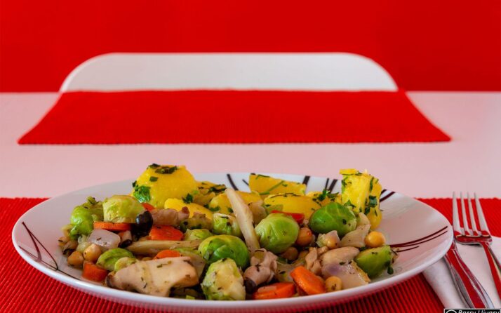 Gemüsemischung mit Petersilienerdäpfel