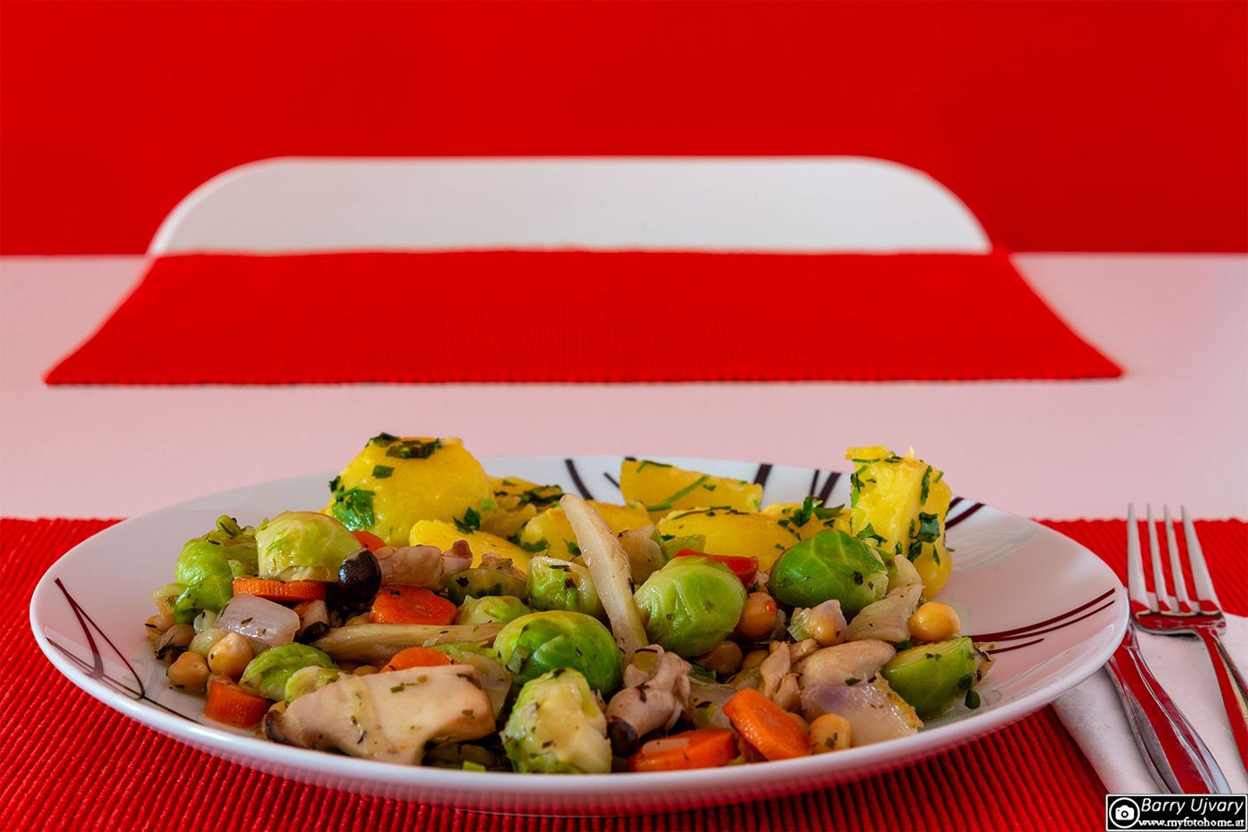 Gemüsemischung mit Petersilienerdäpfel