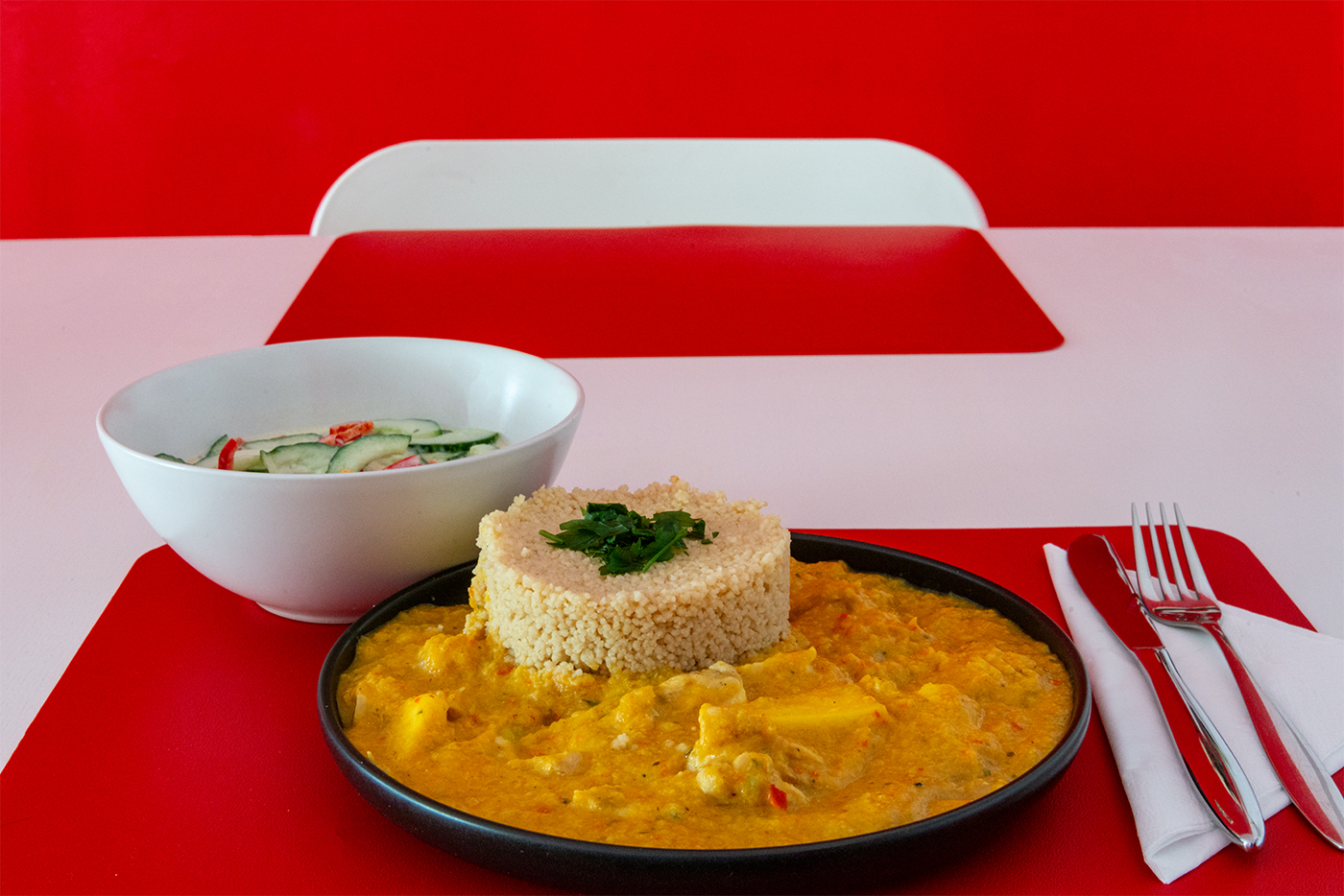 Fruchtiges Hühnercurry mit Couscous